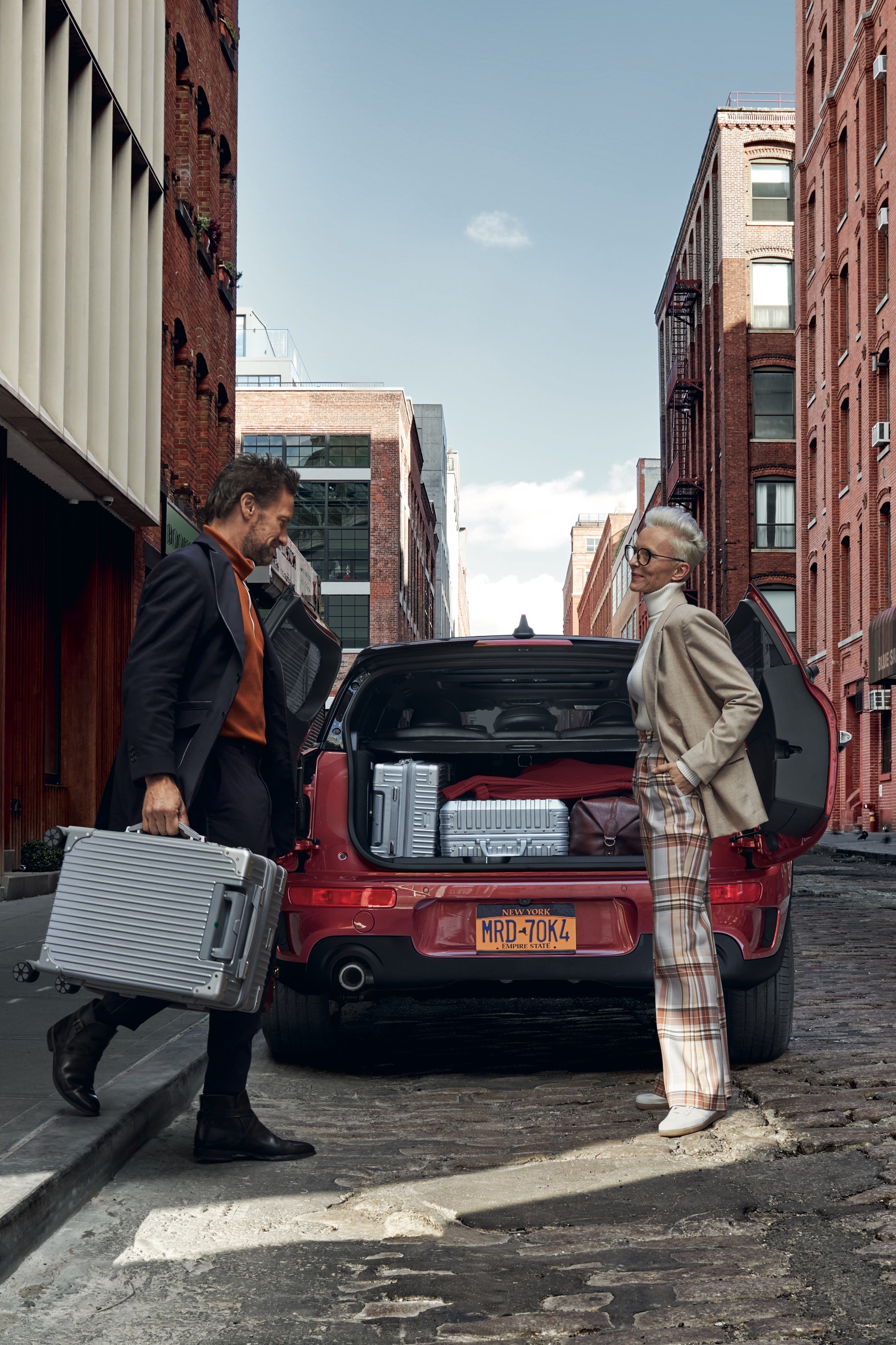 MINI Clubman – rouge et noir – coffre plein